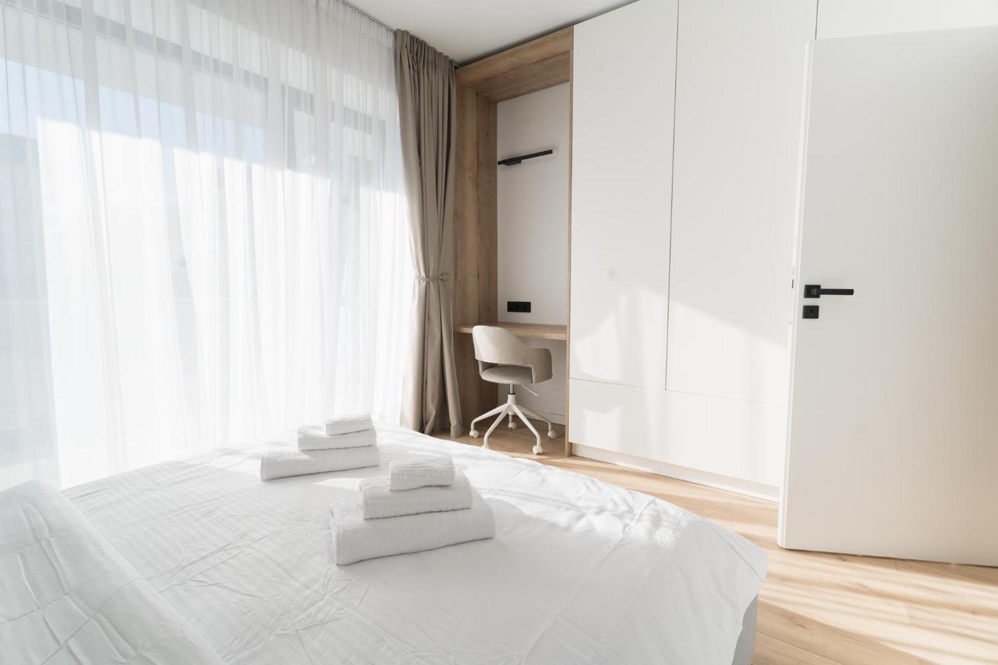 Flow Apartment 1 Bedroom With Parking Клуж-Напока Екстер'єр фото